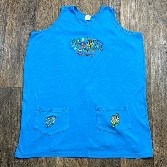 Bahamas Sandals T-Shirt Dress - Picture 1 of 7